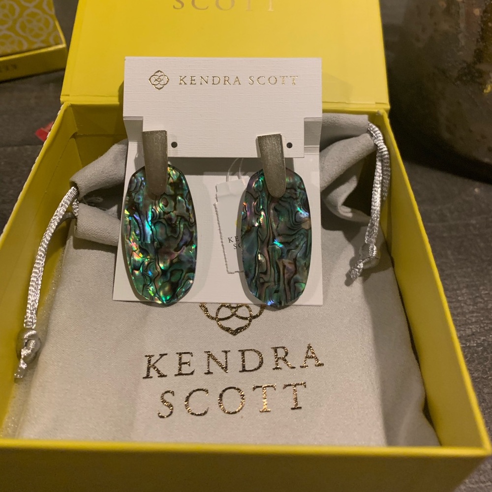 KENDRA SCOTT EARRINGS